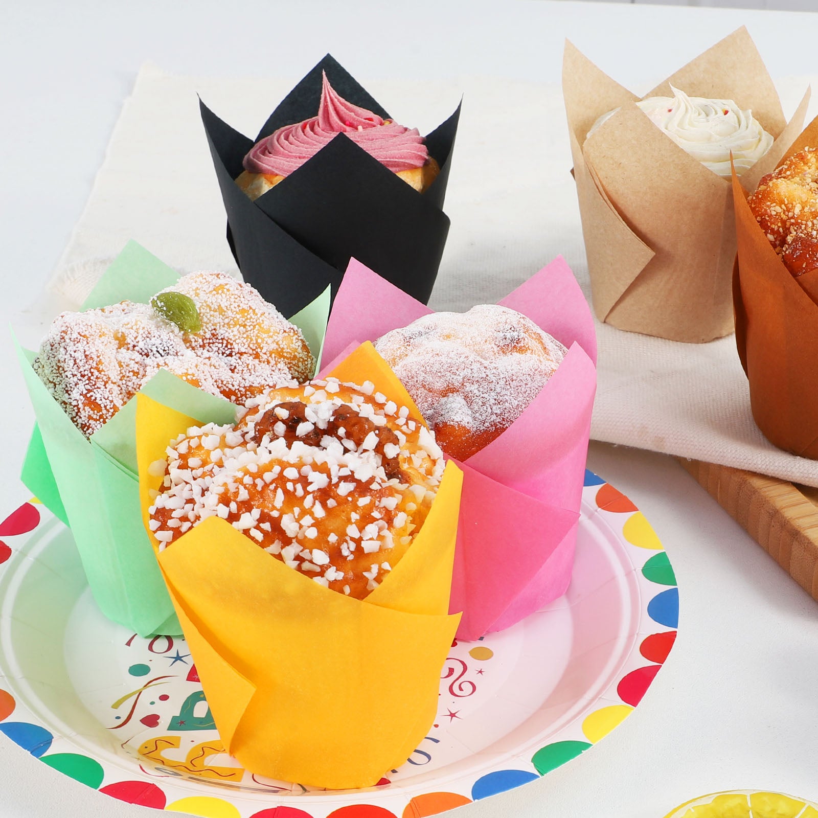 Caperci Standard Tulip Cupcake Liners for Baking 200 Counts Greasepr